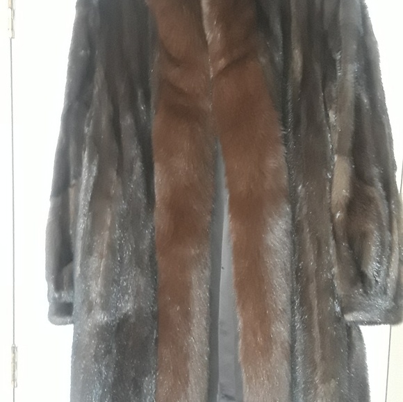 Mink coat - Picture 1 of 2